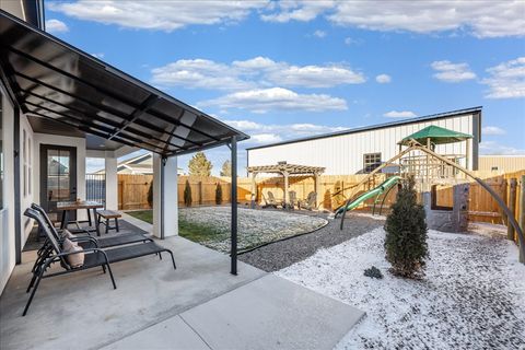 Tiny photo for 498 S 75 E, Enterprise, UT 84725 (MLS # 2130265)