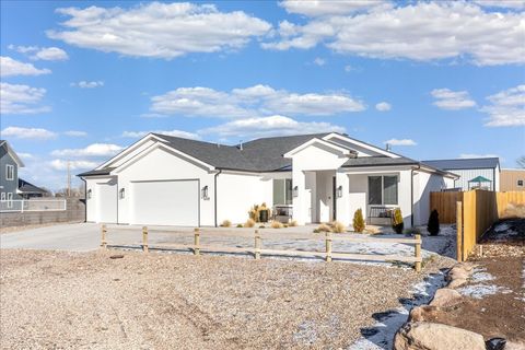 Tiny photo for 498 S 75 E, Enterprise, UT 84725 (MLS # 2130265)