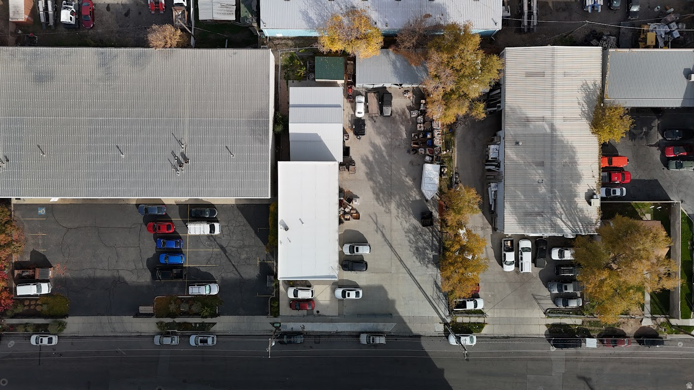 GORDONS SOUTH LAWN ADD - Commercial Lease