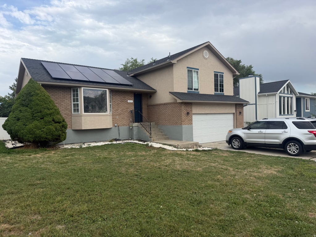 Photo of 6727 S 1645 W, West Jordan, UT 84084 (MLS # 2186439)