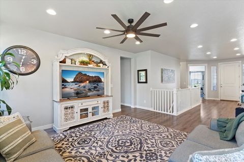 Tiny photo for 587 S 1400 W, Syracuse, UT 84075 (MLS # 2117998)