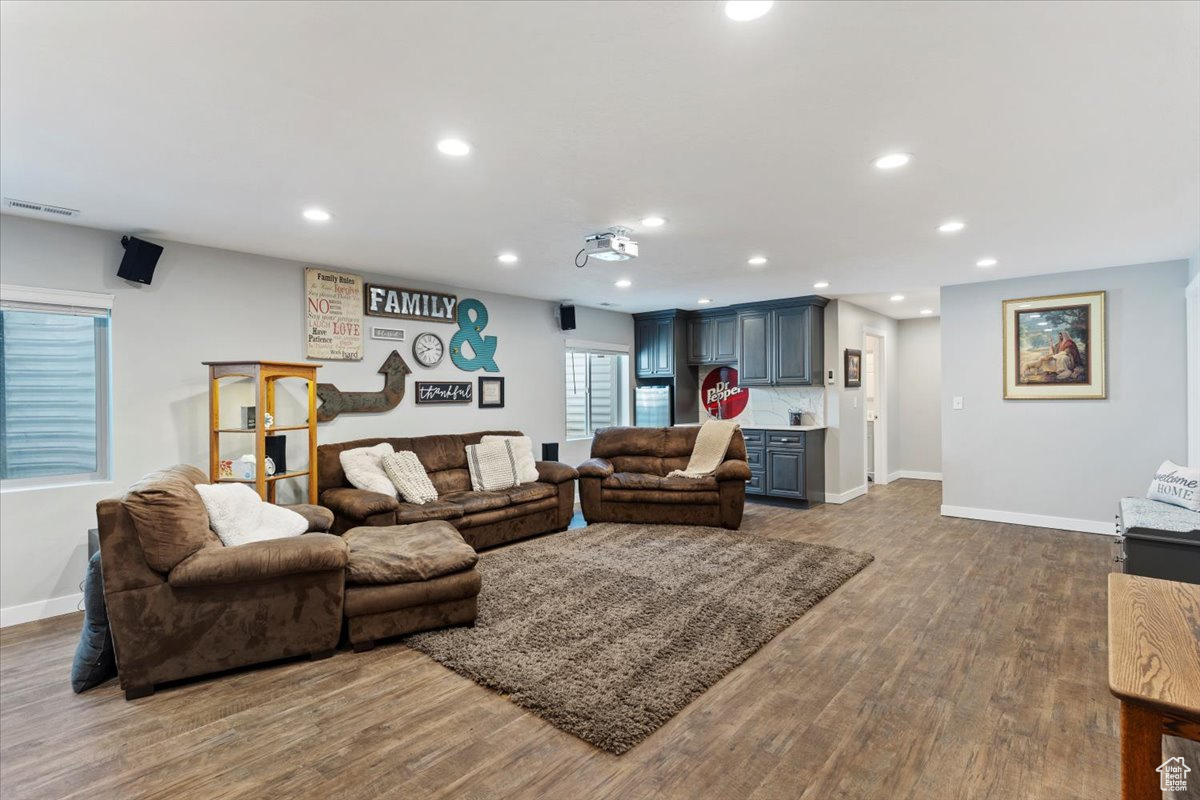 MONTEREY - Residential