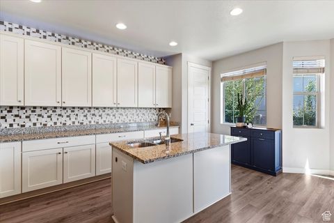 Tiny photo for 587 S 1400 W, Syracuse, UT 84075 (MLS # 2117998)