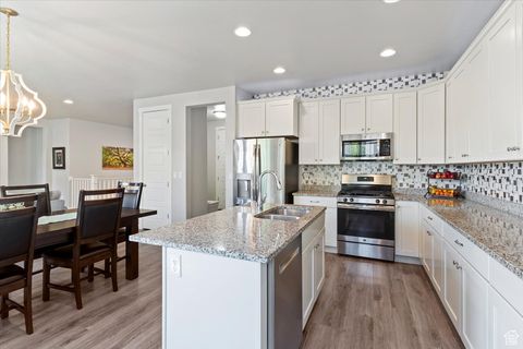 Tiny photo for 587 S 1400 W, Syracuse, UT 84075 (MLS # 2117998)