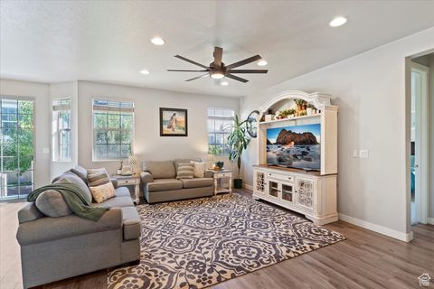 Tiny photo for 587 S 1400 W, Syracuse, UT 84075 (MLS # 2117998)