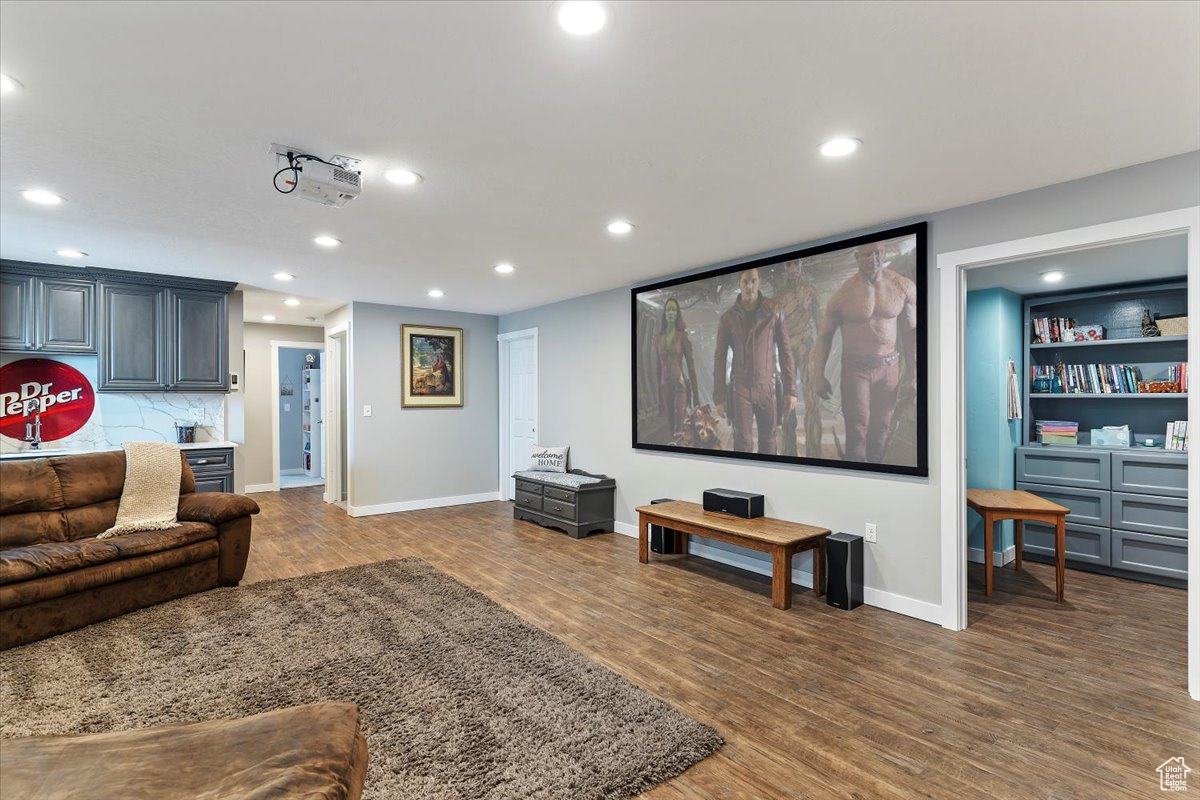 MONTEREY - Residential