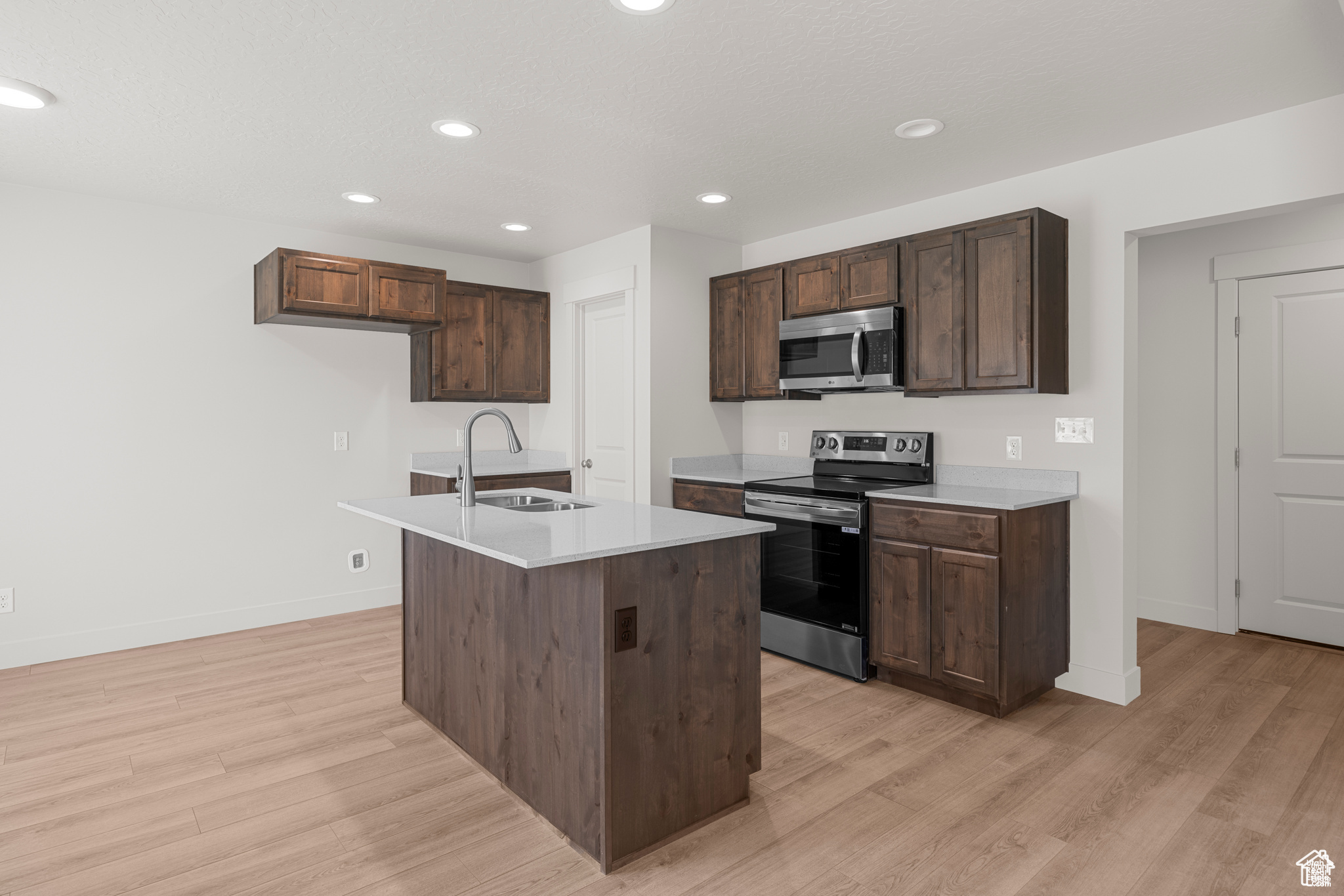 MAPLETON VILLAGE - Residential