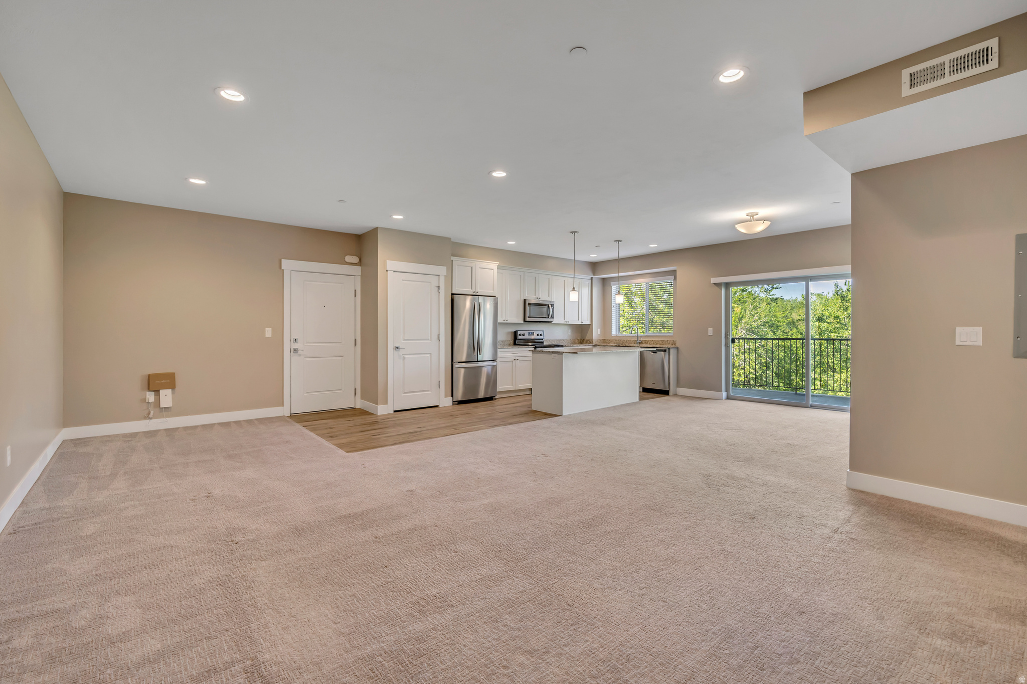 VILLAGES AT WOLF HOLLOW PH 3 - Residential Lease