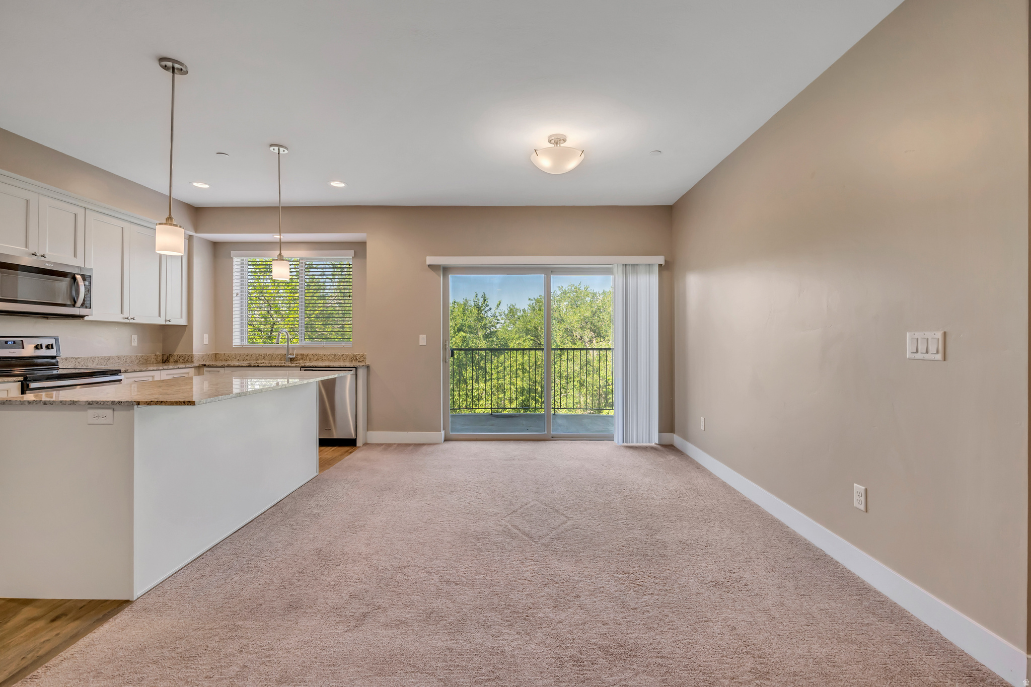 VILLAGES AT WOLF HOLLOW PH 3 - Residential Lease