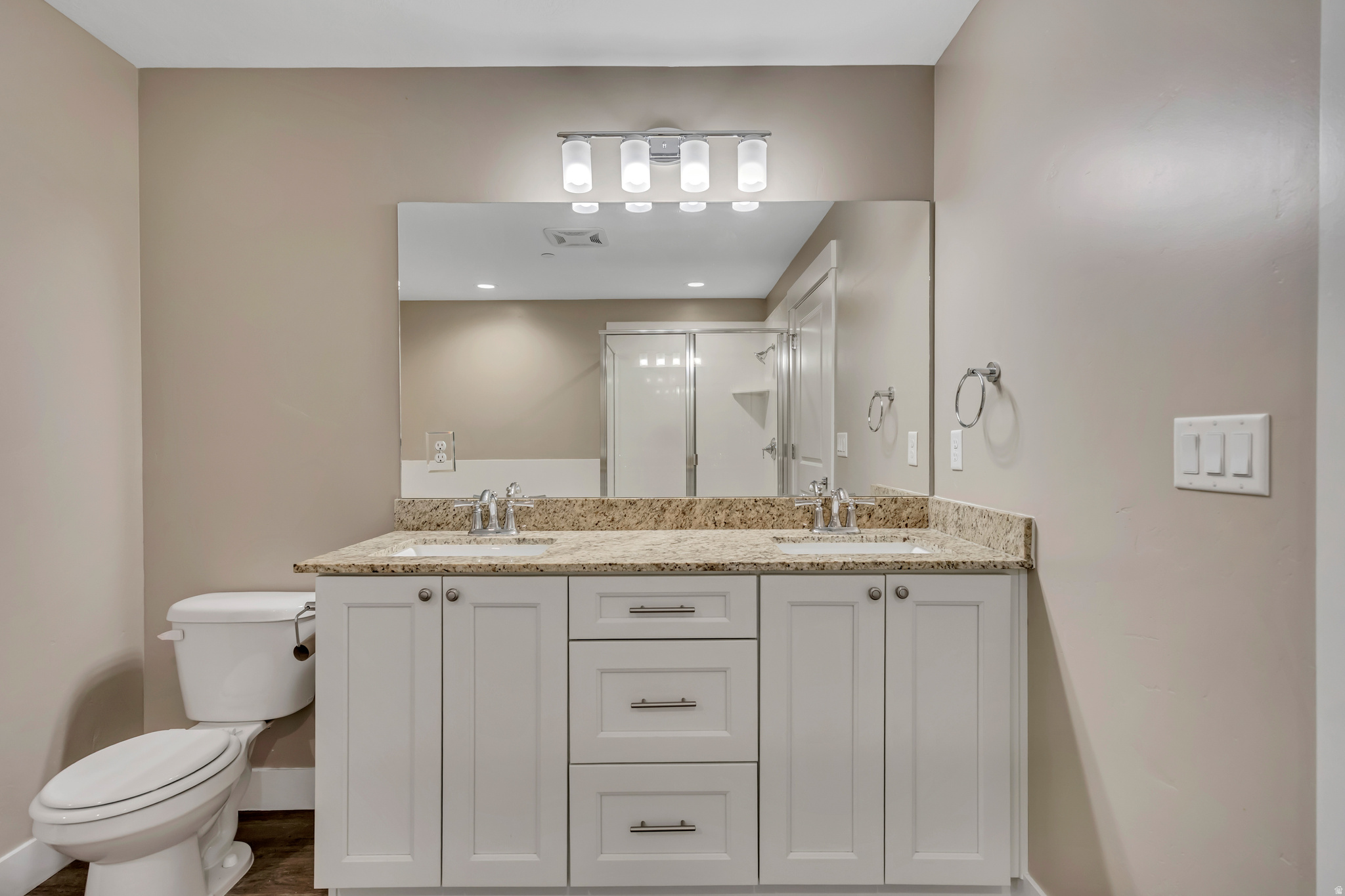 VILLAGES AT WOLF HOLLOW PH 3 - Residential Lease