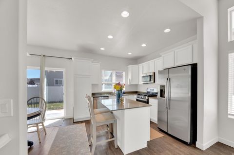 Tiny photo for 6120 N SHEPS RIDGE RD, Eagle Mountain, UT 84005 (MLS # 2158295)