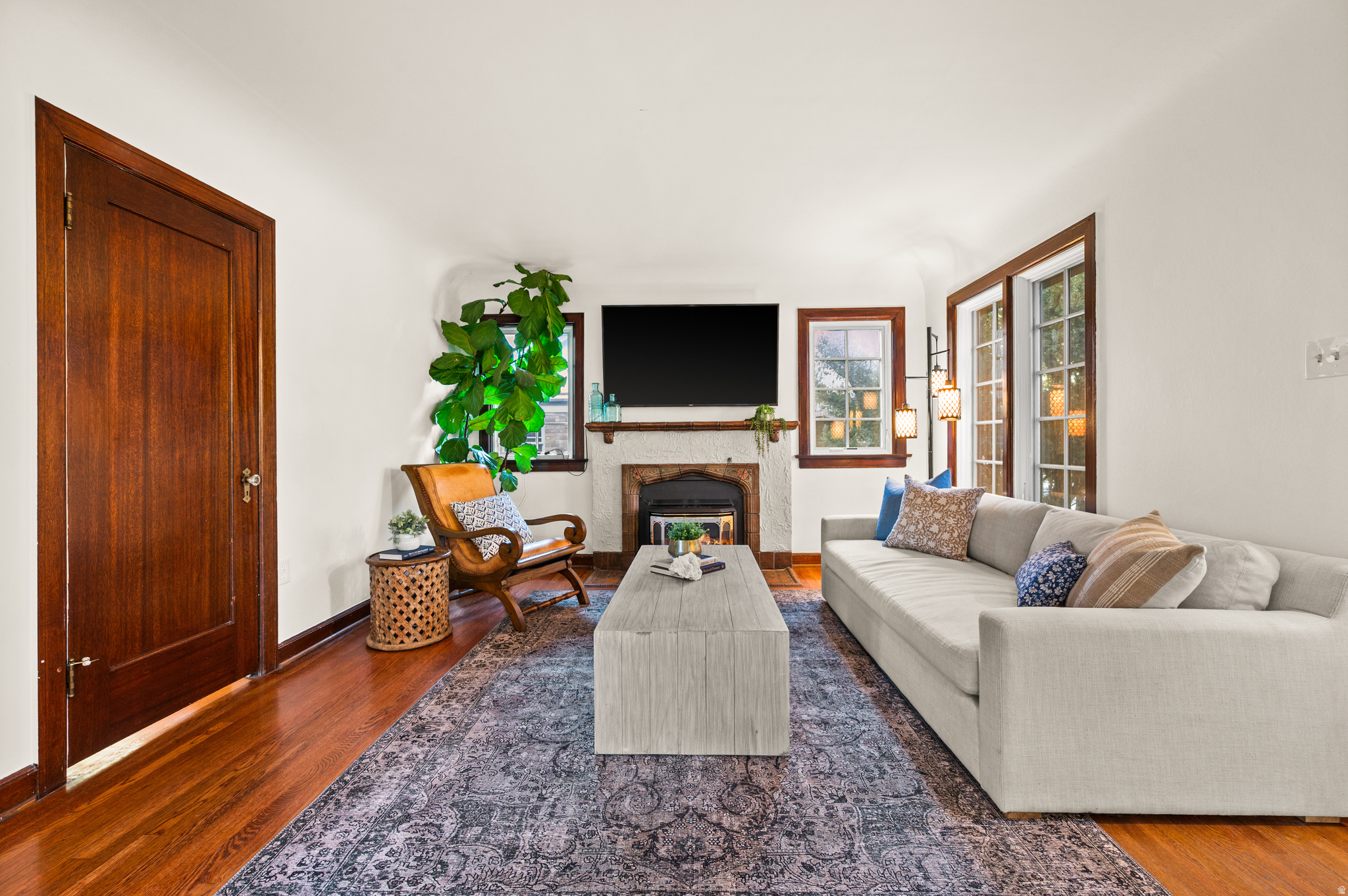 YALECREST - Residential