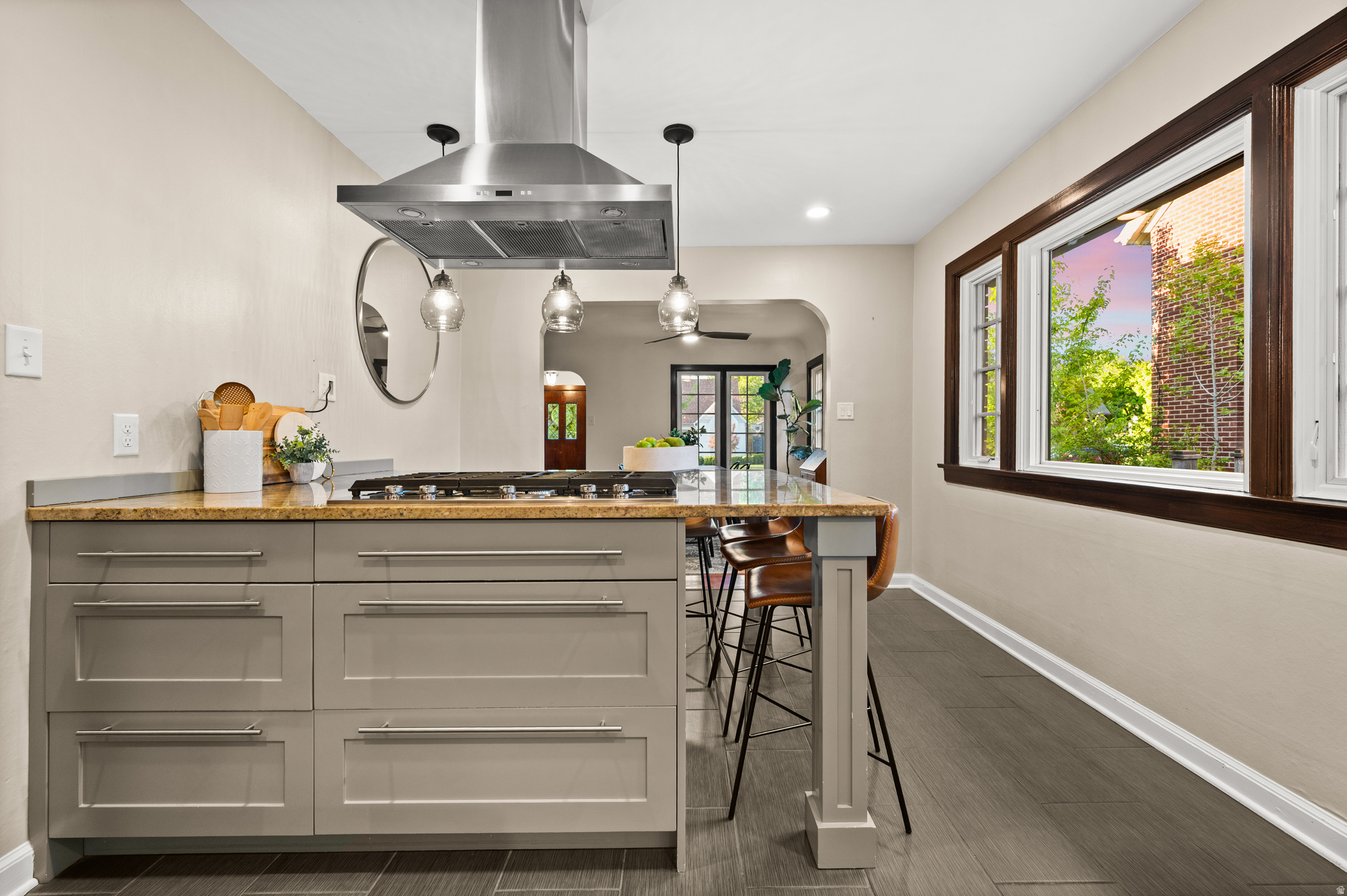 YALECREST - Residential