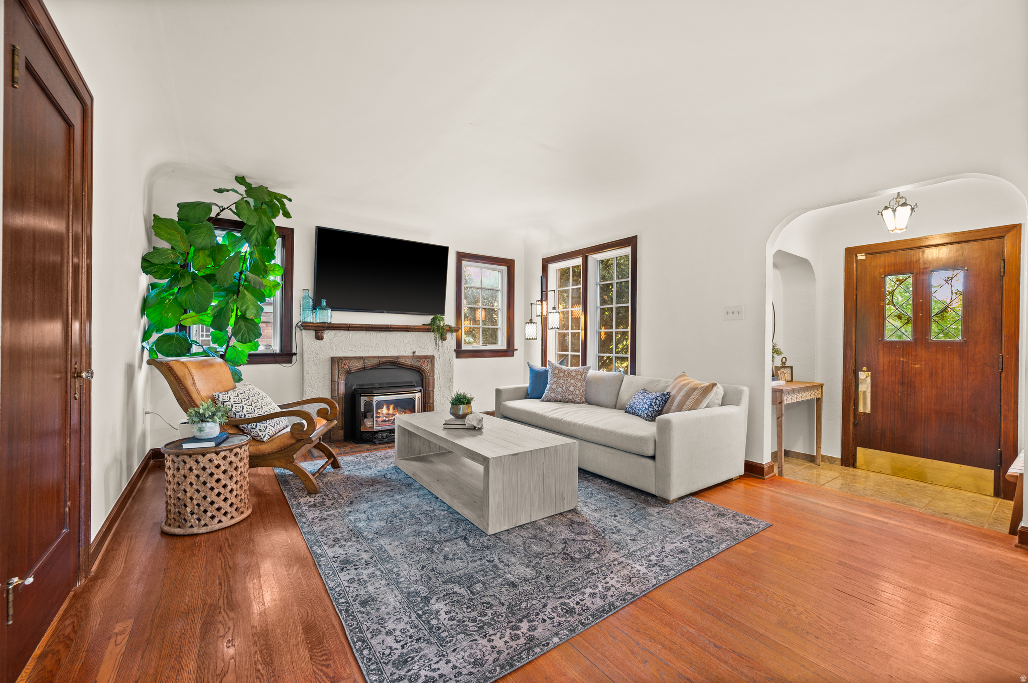 YALECREST - Residential