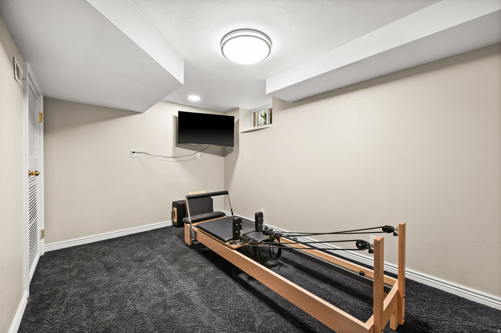 YALECREST - Residential