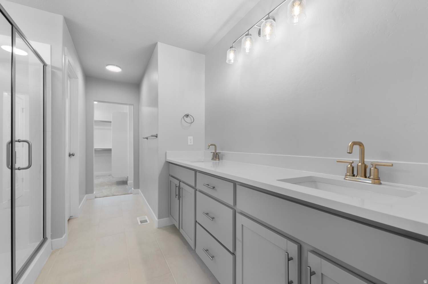 HIDDEN OAKS COLLECTION 610 - Residential