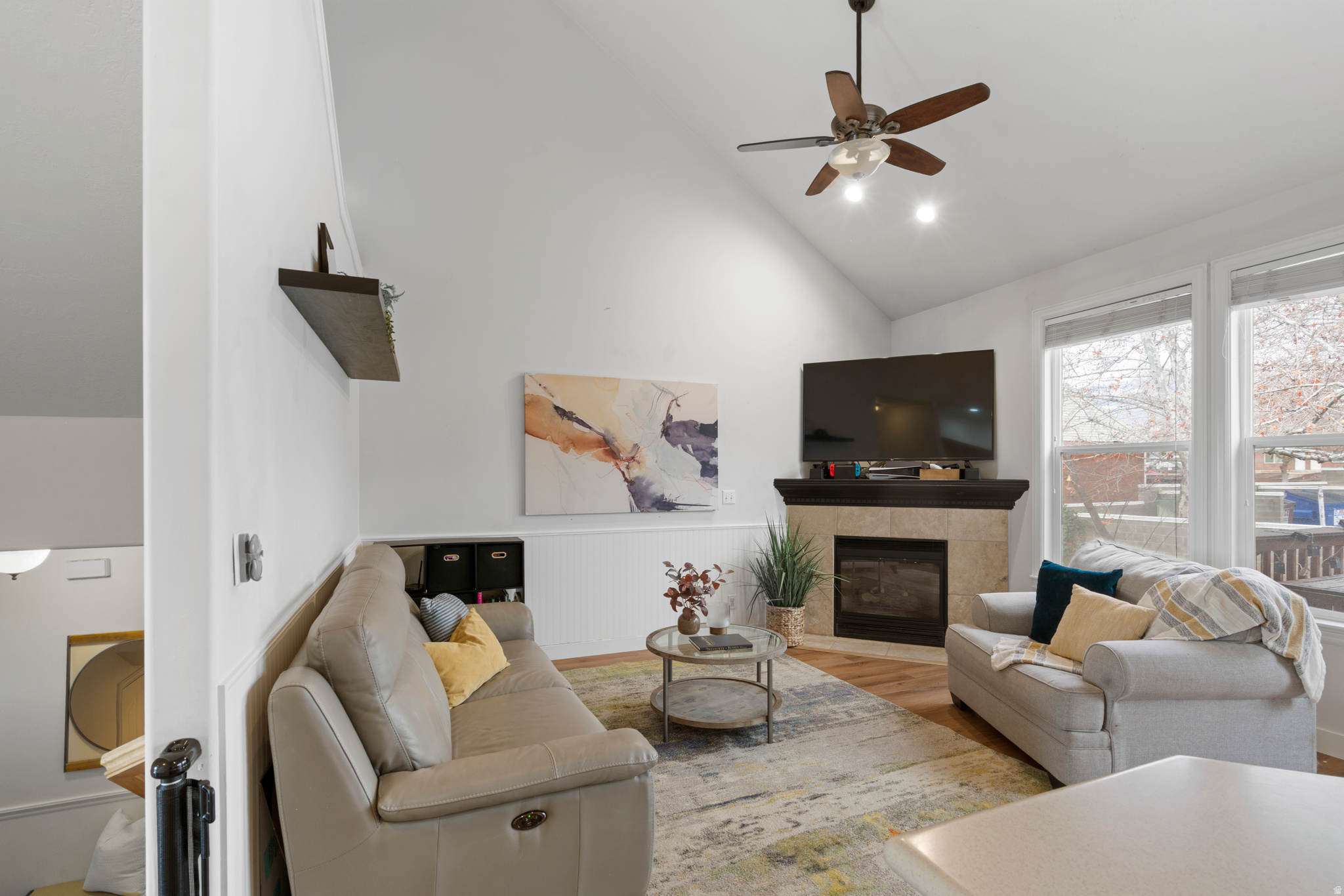 DAVIS TOWNHOMES - Residential