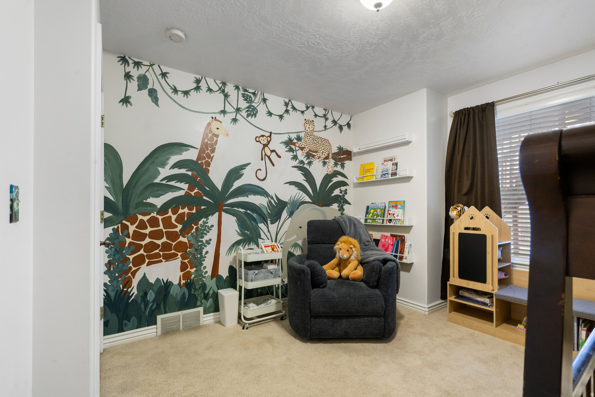 DAVIS TOWNHOMES - Residential