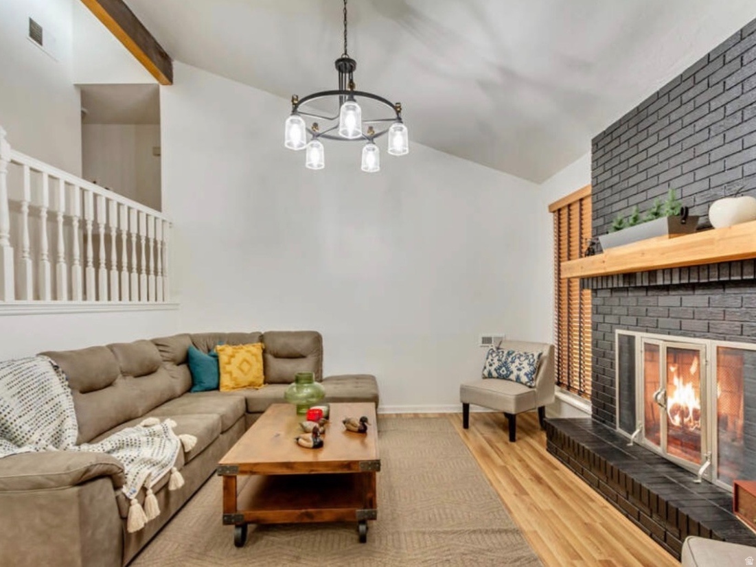 DIAMONDVILLE - Residential