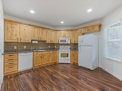 Tiny photo for 1694 E APPLE ORCHARD CT S, Draper, UT 84020 (MLS # 2129612)