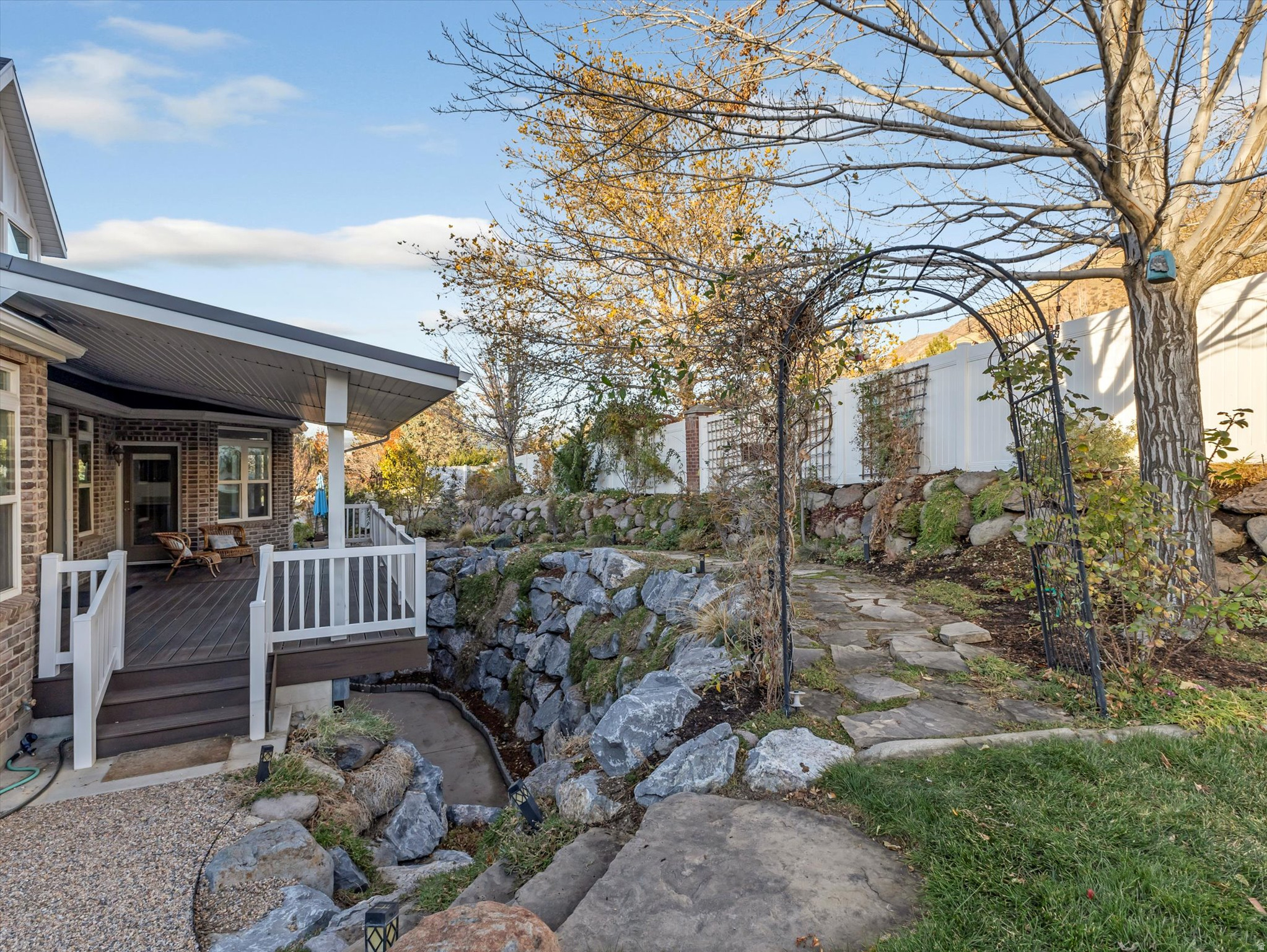 CANYON RIDGE - Residential