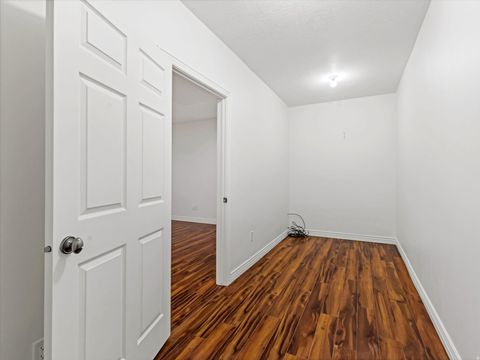 Tiny photo for 1694 E APPLE ORCHARD CT S, Draper, UT 84020 (MLS # 2129612)