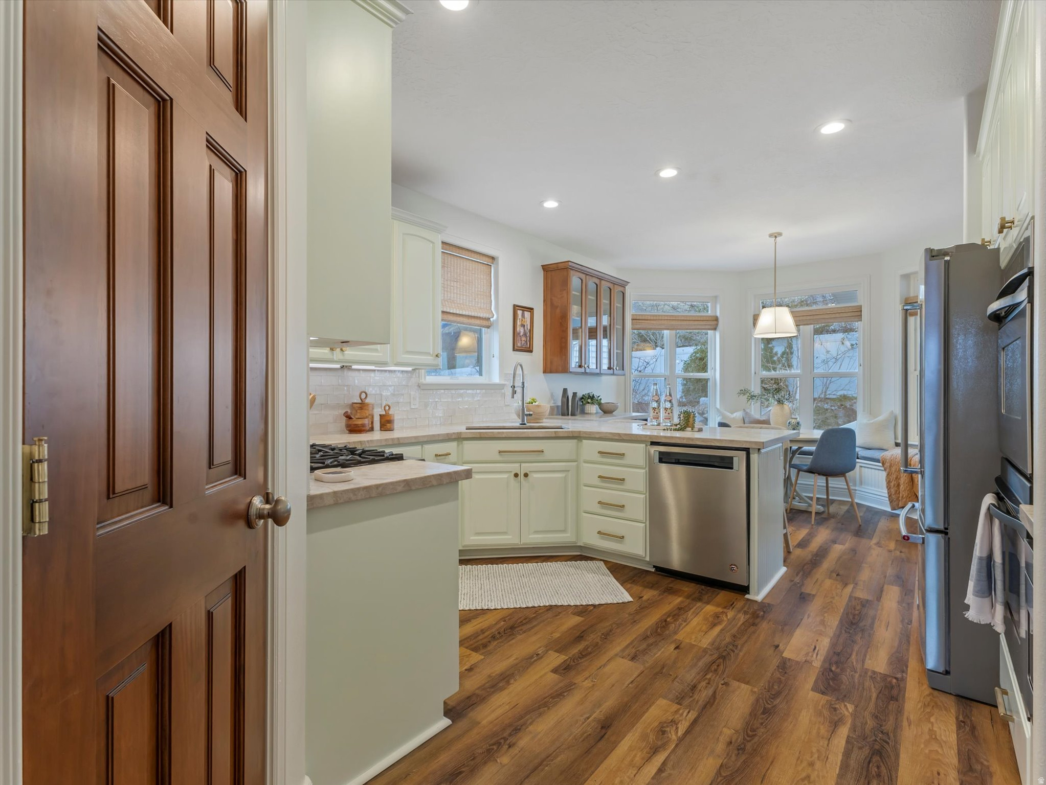 CANYON RIDGE - Residential