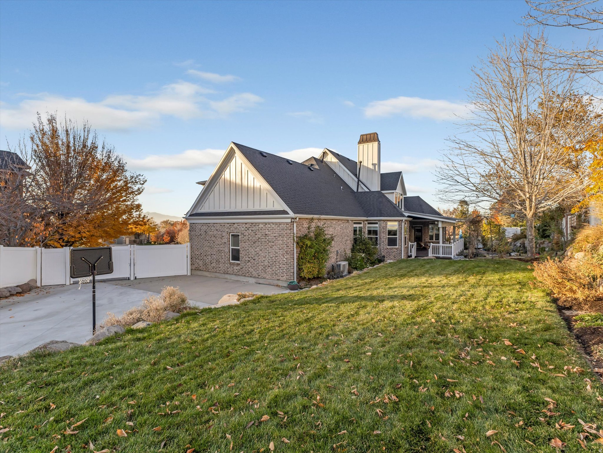 CANYON RIDGE - Residential