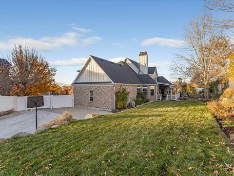 Tiny photo for 1694 E APPLE ORCHARD CT S, Draper, UT 84020 (MLS # 2129612)