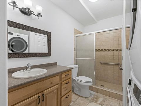 Tiny photo for 1694 E APPLE ORCHARD CT S, Draper, UT 84020 (MLS # 2129612)