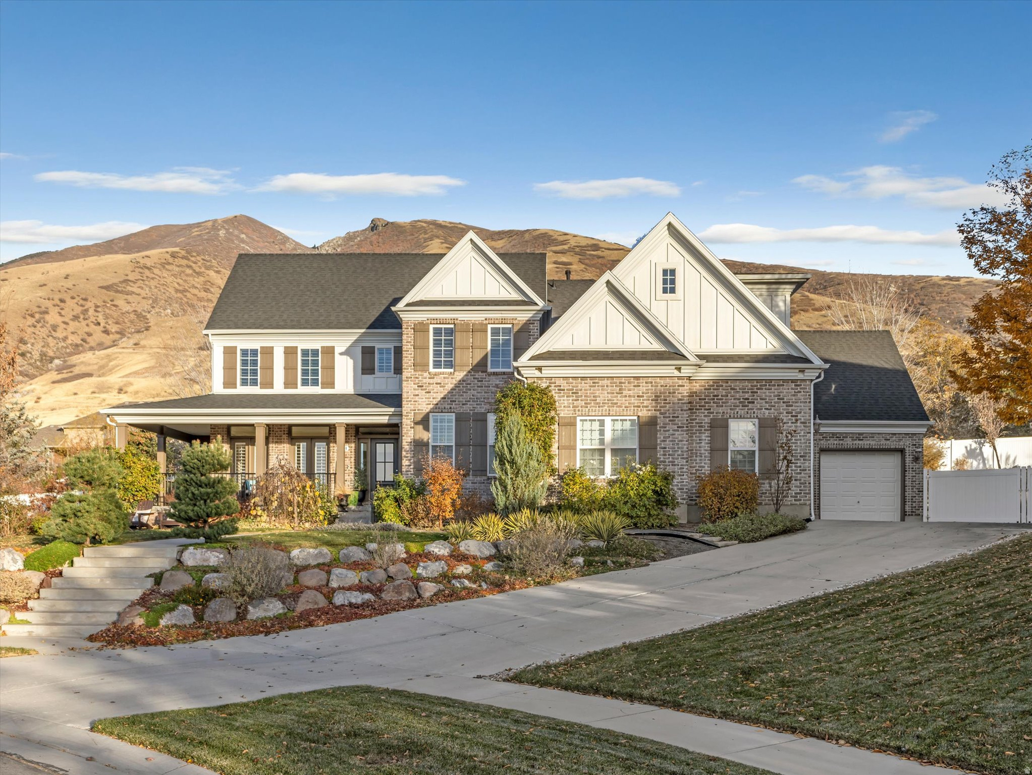 CANYON RIDGE - Residential