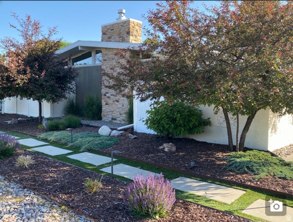 Photo of 5471 S DUNBARTON DR E, Murray, UT 84117 (MLS # 2139293)