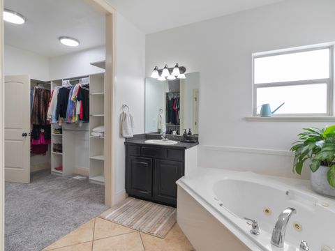 Tiny photo for 1580 CRESTMONT WAY, Kaysville, UT 84037 (MLS # 2154529)