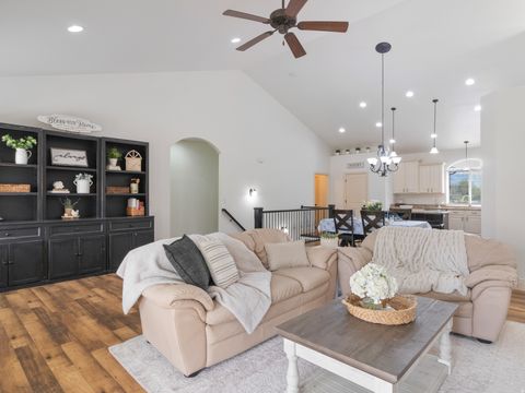 Tiny photo for 1580 CRESTMONT WAY, Kaysville, UT 84037 (MLS # 2154529)