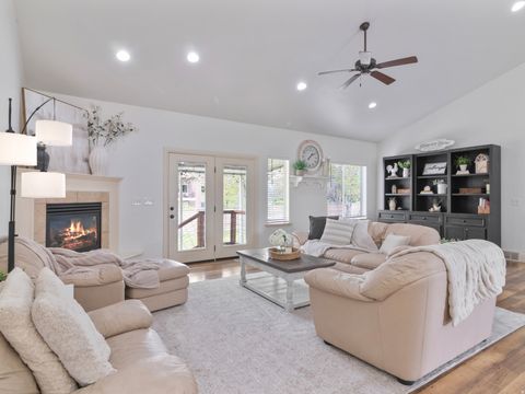 Tiny photo for 1580 CRESTMONT WAY, Kaysville, UT 84037 (MLS # 2154529)