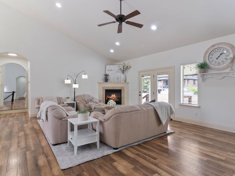 Tiny photo for 1580 CRESTMONT WAY, Kaysville, UT 84037 (MLS # 2154529)