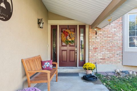 Tiny photo for 2170 E BORG CT, Sandy, UT 84092 (MLS # 2137921)