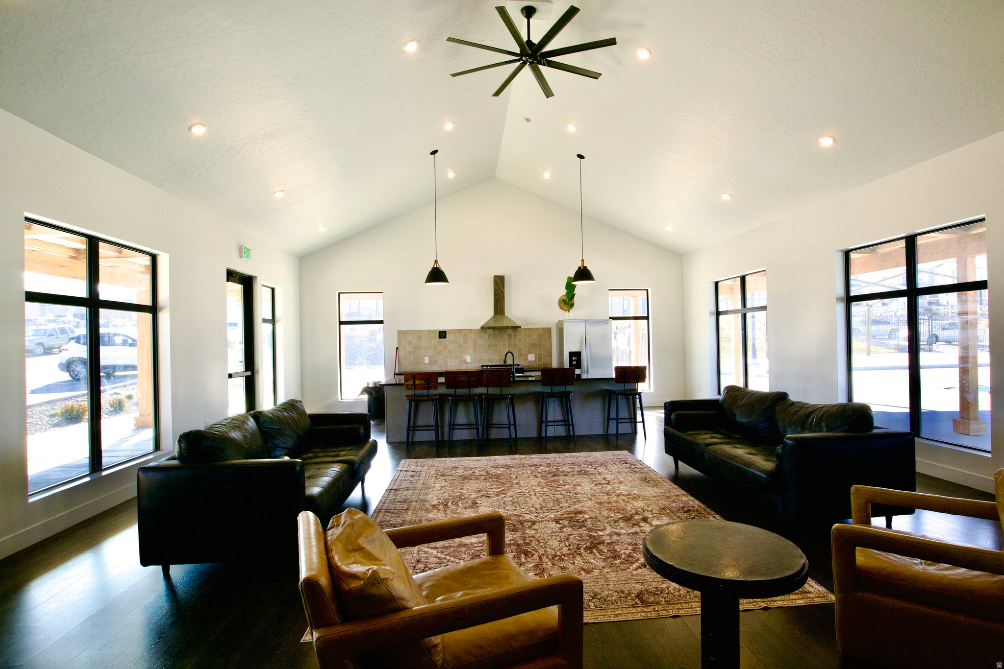 GATEWAY TO LITTLE VALLEY - Residential