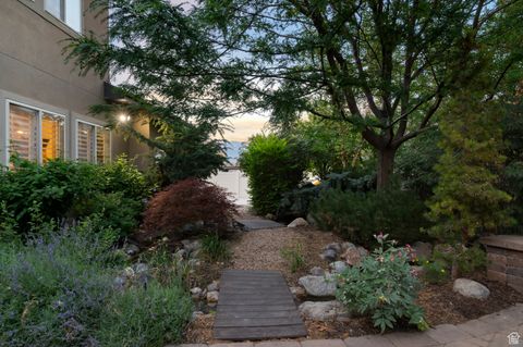 Tiny photo for 292 E CLUBVIEW LN, Lehi, UT 84043 (MLS # 2098286)