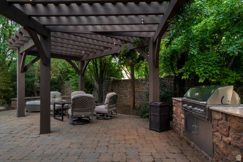 Tiny photo for 292 E CLUBVIEW LN, Lehi, UT 84043 (MLS # 2098286)