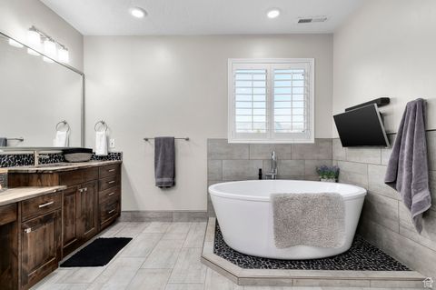 Tiny photo for 292 E CLUBVIEW LN, Lehi, UT 84043 (MLS # 2098286)