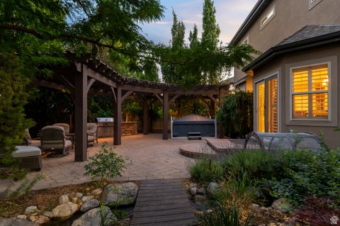 Tiny photo for 292 E CLUBVIEW LN, Lehi, UT 84043 (MLS # 2098286)
