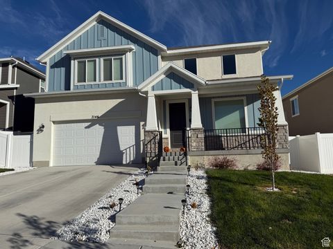 Photo of 7146 W OWENS VIEW WAY S #204, West Jordan, UT 84081 (MLS # 2119078)