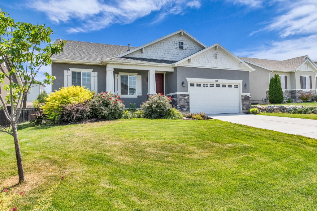 Photo of 193 E OLIVIA LN, Saratoga Springs, UT 84045 (MLS # 2171962)