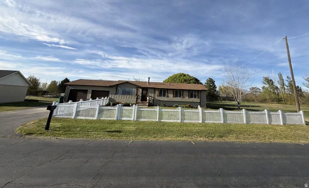 Photo of 6042 W 5700 S, Hooper, UT 84315 (MLS # 2149509)