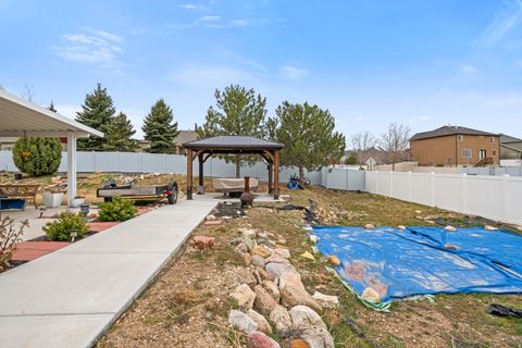 Tiny photo for 7956 S CRICKET LN W, West Jordan, UT 84081 (MLS # 2143876)