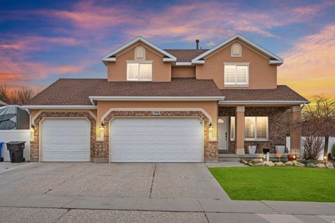 Photo of 7956 S CRICKET LN W, West Jordan, UT 84081 (MLS # 2143876)