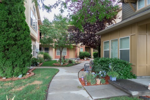 Tiny photo for 1008 N SHEPARD CREEK PKWY PKWY #9, Farmington, UT 84025 (MLS # 2183456)