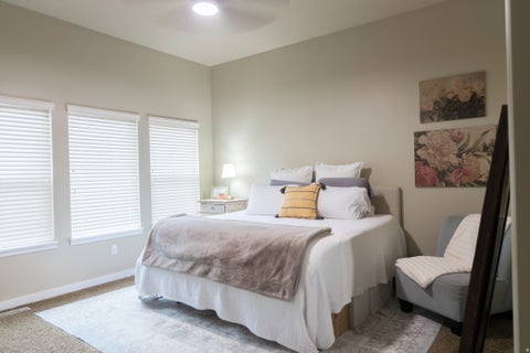 Tiny photo for 1008 N SHEPARD CREEK PKWY PKWY #9, Farmington, UT 84025 (MLS # 2183456)