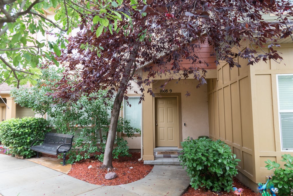 Photo of 1008 N SHEPARD CREEK PKWY PKWY #9, Farmington, UT 84025 (MLS # 2183456)
